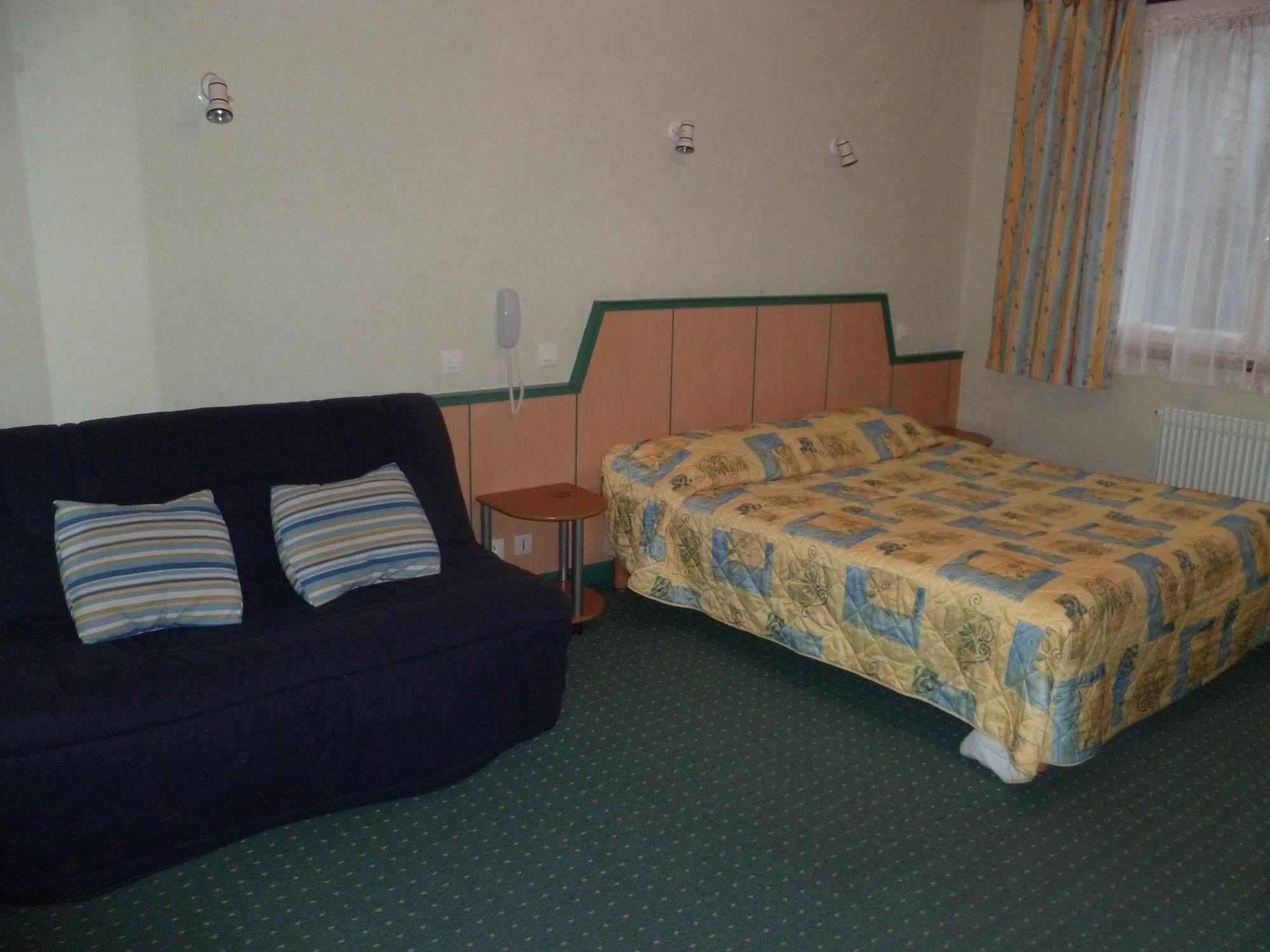 Hotel Rive Sud Шинон Экстерьер фото